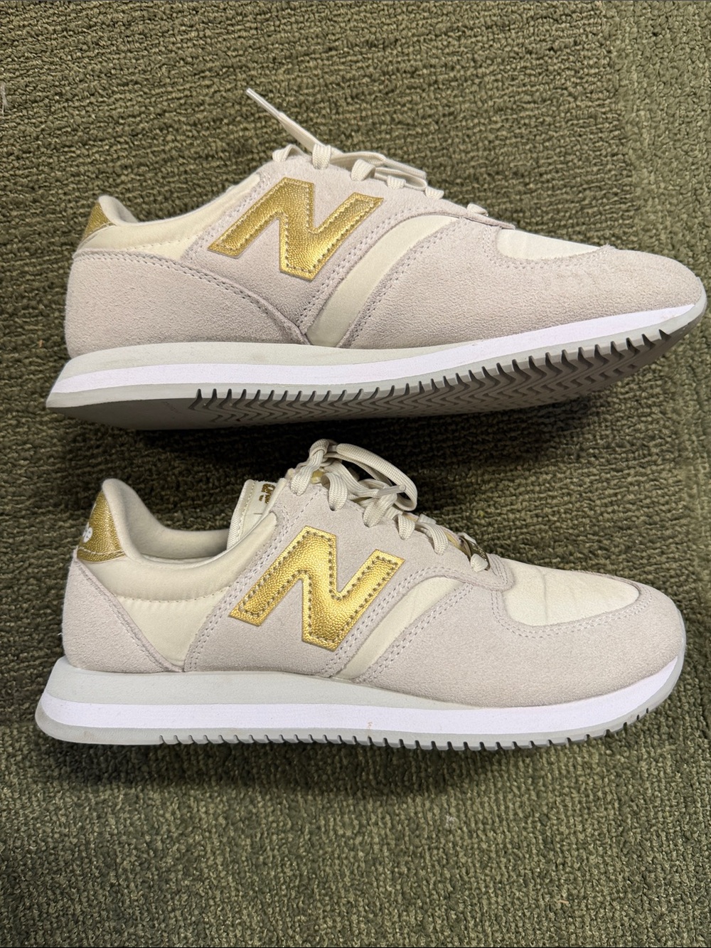Women’s New Balance 420 Beige Sneakers with Gold Accent
